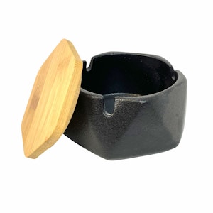 SMKhouse - Black Ceramic Ashtray