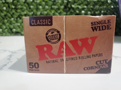 Smoke Arsenal  - Raw Single Wide - Cut Corners