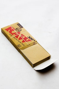 Raw - RAW 300's. Natural Unrefined - 300 leaves /pk