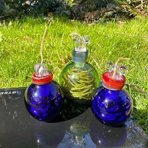 Valdes Glass  - Hemp Wick Bomb - Blue