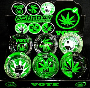 Accessories - Glass Ashtray - MJ Leaf