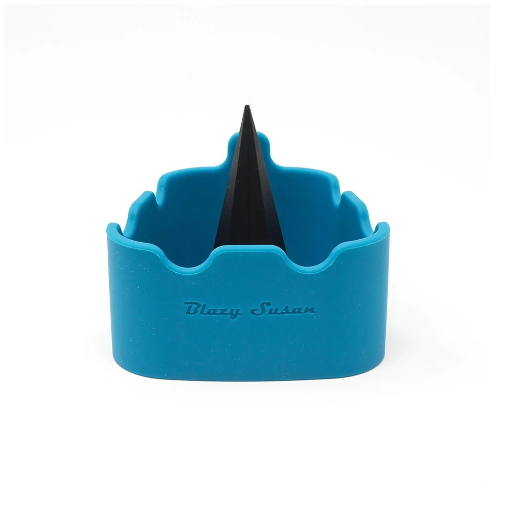 SMOKE ARSENAL - Blazy Susan Silicone Deluxe Ashtray and Bowl Cleaner (Blue) Main Image