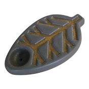 Oak and Earth | Leaf Pipe | Charcoal