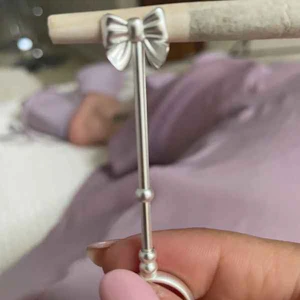 Peaceflower - Bow Smoke Holder (Silver)