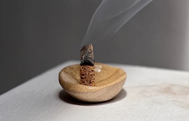 In-Causa Elbow Smudge Pot | Unique