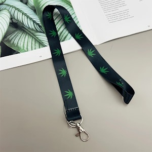 Unbranded - Leaf Print Lanyard - Black
