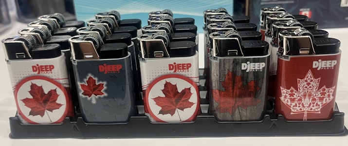 DJEEP - DJEEP "TRUE NORTH STRONG" canada pride lighter