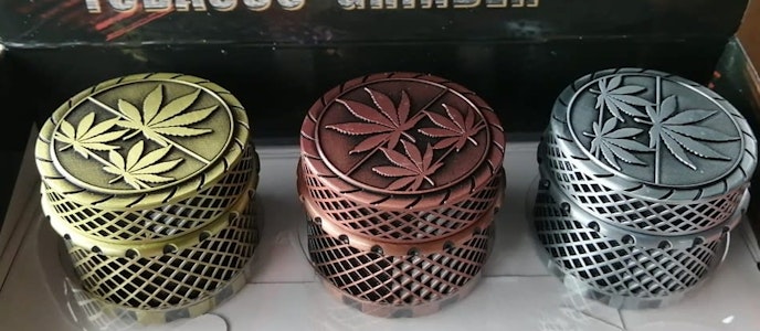 Grind - 4-Piece Leaf Grinder - MAGNETIC