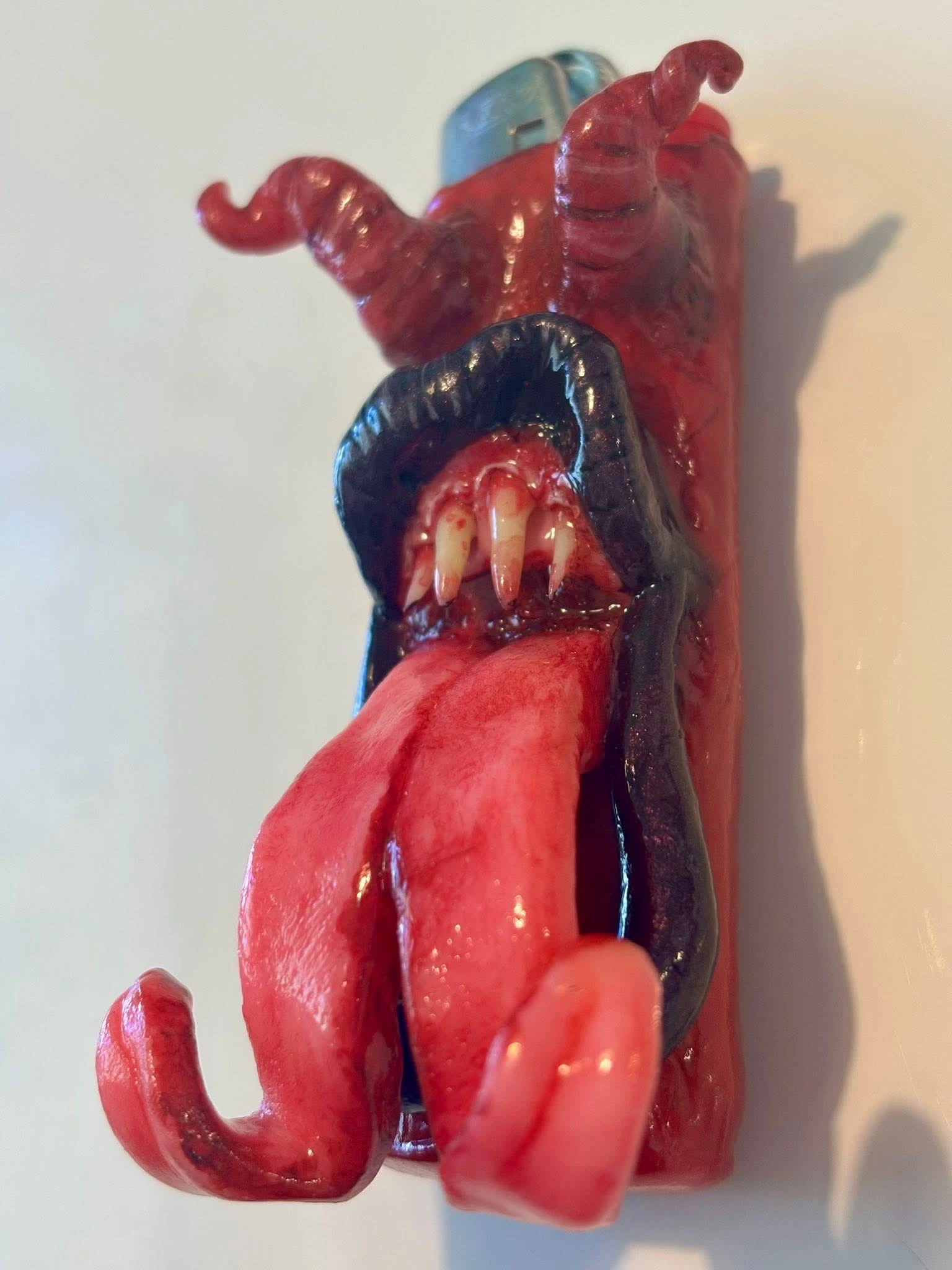 Vic Monster Lighters - Lucy 01 Main Image