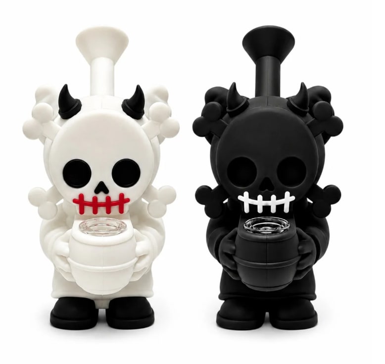 acc - one wholesale - Devil Skull silicone bong - 6"